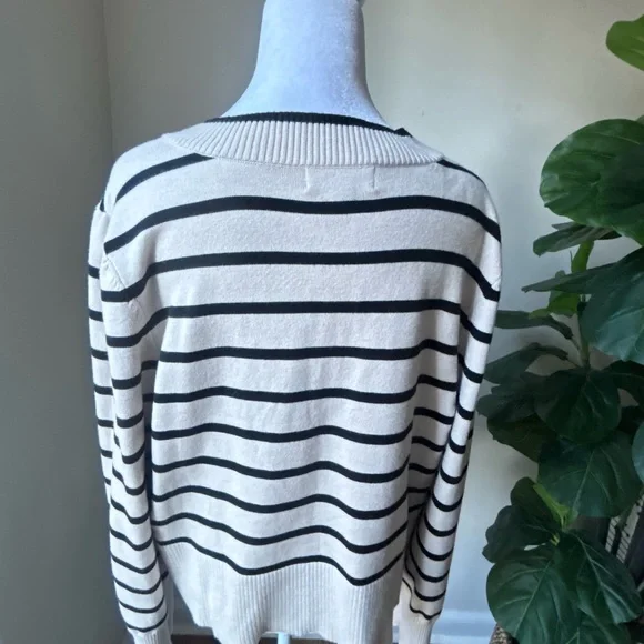 Marled XL V-Neck Sweater with Cream and Black Stripes - Picture 2 of 13